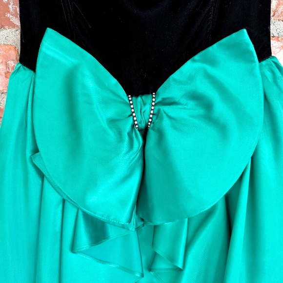 Vintage‎ 80s Gunne Sax Green Satin Black Velvet Bow Cocktail Dress Size 11 - Picture 4 of 8